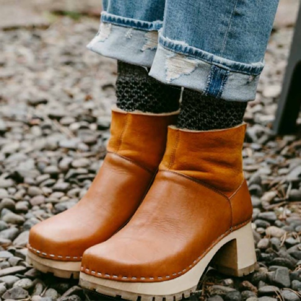NEW Swedish Hasbeens Shearling Clog Boots